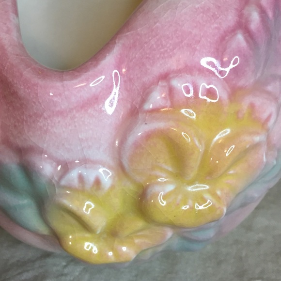 Vintage Hull Pottery Pink Sunglow Basket Butterfly Design - Picture 2 of 13